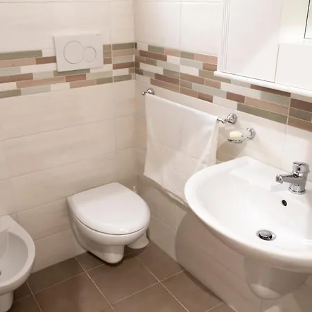 Il Cortile Degli Ulivi Bed & Breakfast *